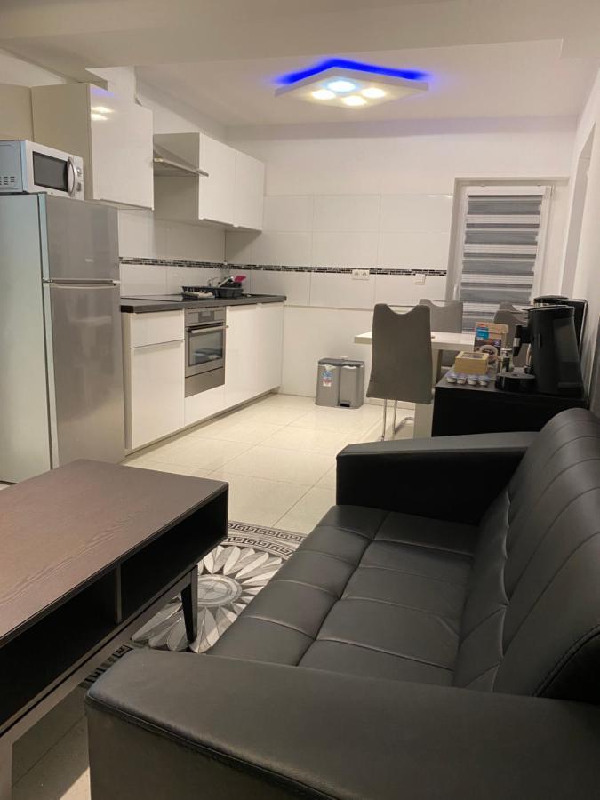 Aparts House - Balkon-Wifi-Kitchen Essen Exterior foto
